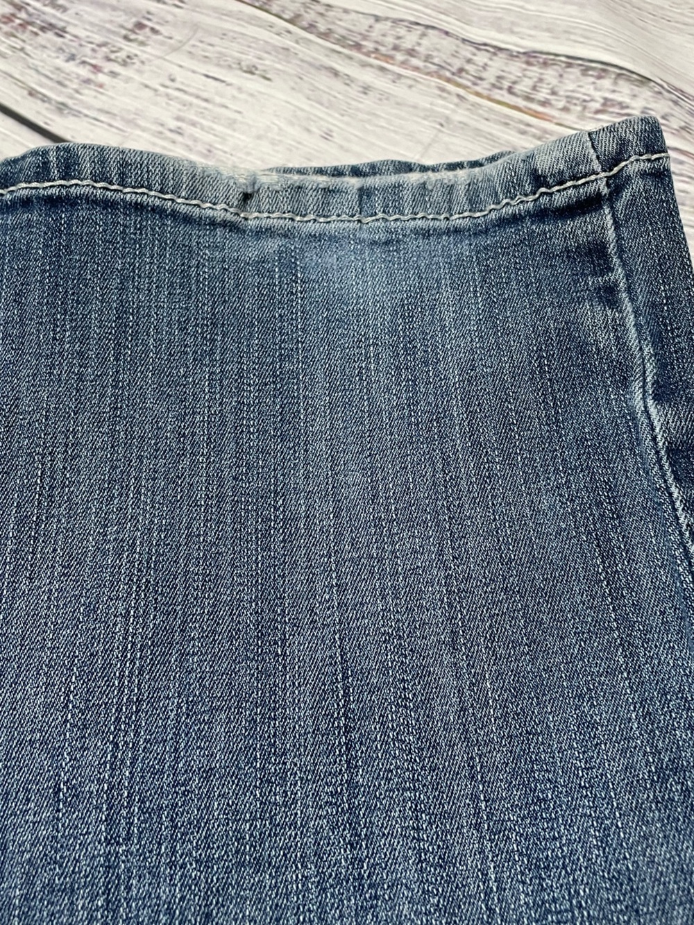 Ariat Real Denim mid-rise straight-leg women's jeans. Size 28R - Picture 13 of 14